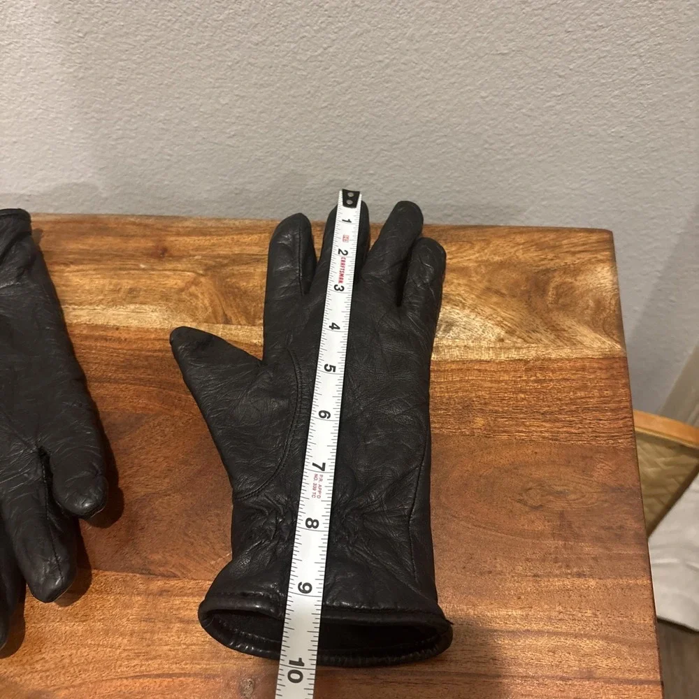 Womens Sleek Black Leather Winter Gloves~Fleece Lined~Lightweight~Size Large~EUC